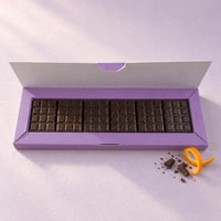 Boîte ouverte de 24 carrés de chocolat anti-stress sans sucres ajoutés